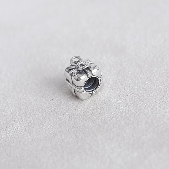 Pandora Sterling Silver Present Gift Charm 790300 Authentic Retired Box Charm - Picture 4 of 6